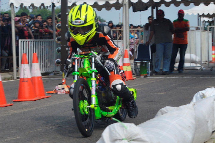 Proliner Uma racing boy drag bike