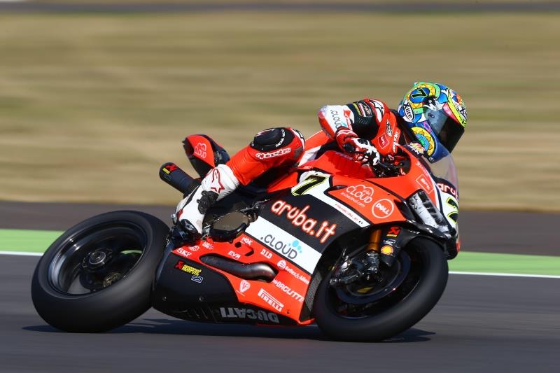 Davies Menang Telak, Rea Terjatuh di Race Pertama WSBK Lausitz