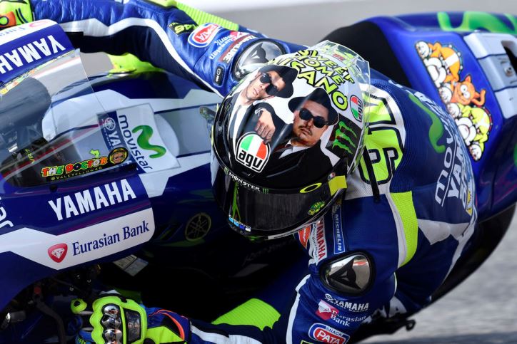 Helm Baru Rossi 'The Blues Brother' Spesial Untuk MotoGP Misano