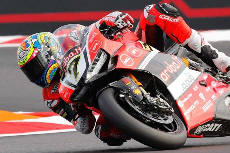 Davies Unggul Telak di Trek Basah Race-1 WSBK Magny-Cours 