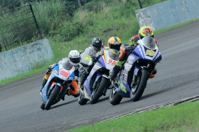 Yamaha R15 dan R25