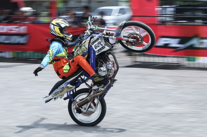 Jejak Ban Corsa Platinum di Gymkhana Stuntdrift Competition Bali