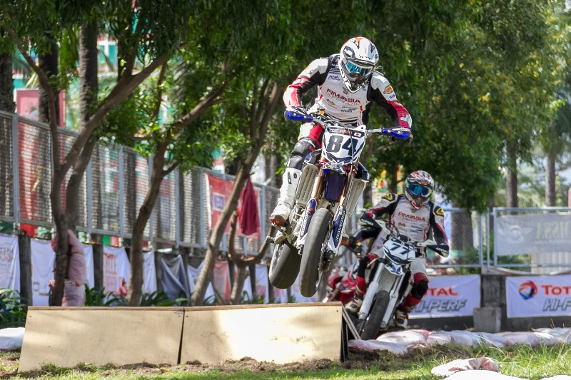 Gejolak Perburuan Gelar Juara di Final FIM Asia Supermoto Malaysia