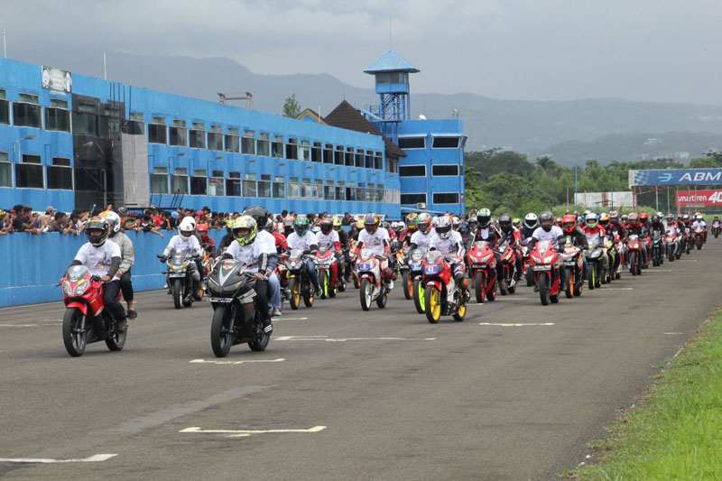 Parade Keliling Sentul