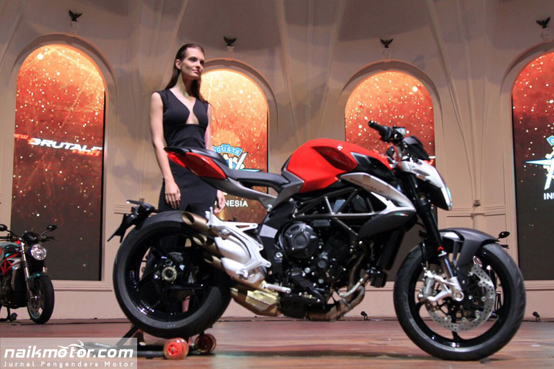 Detail Fitur Baru MV Agusta New Brutale 800