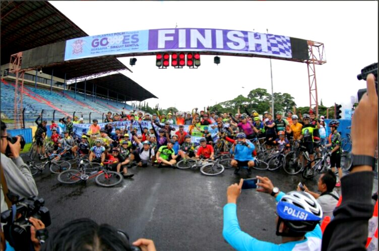 Kakorlantas Kampanyekan Bike to Work dengan Gowes