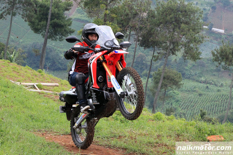 Menjajal Honda CRF 250Rally