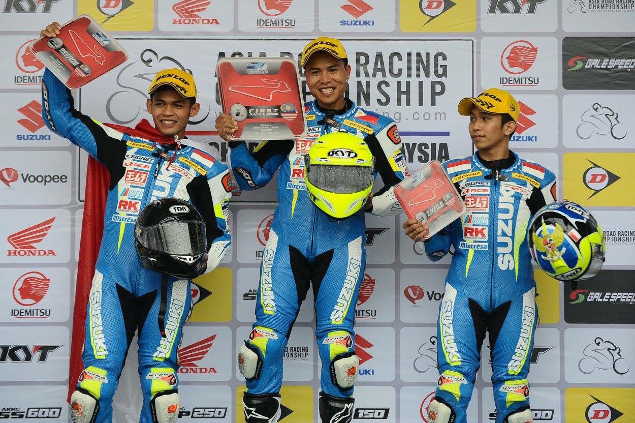 dua pembalap suzuki Indonesia