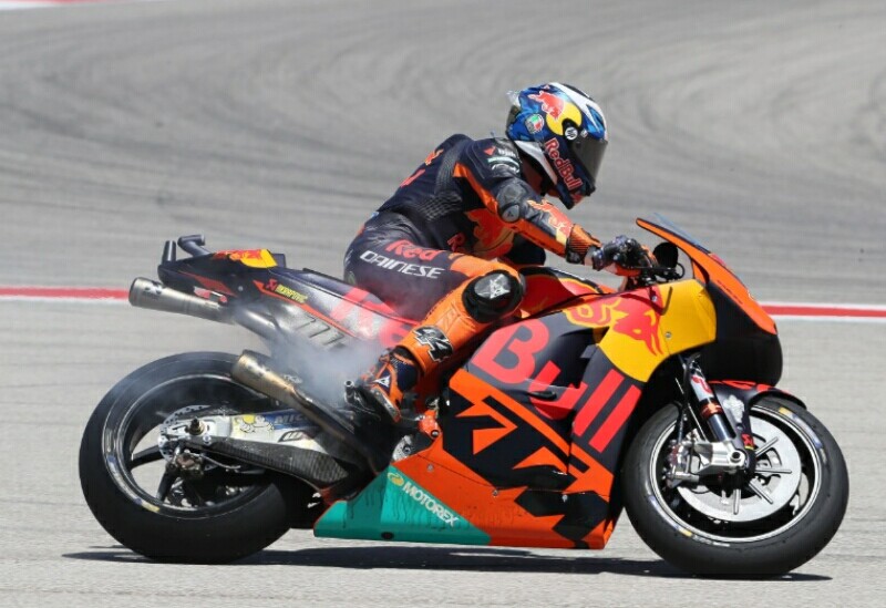 RC16 Espargaro Berasap