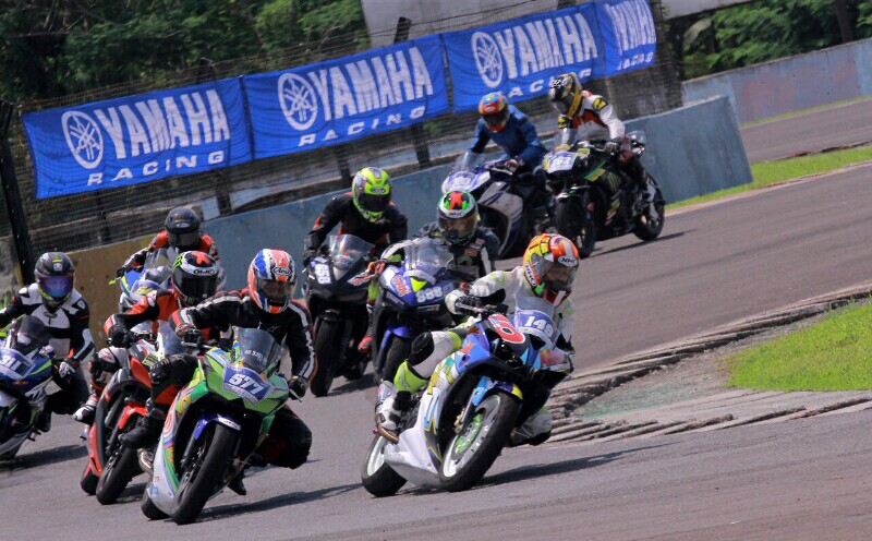 Yamaha Sunday Race 2017 Manjakan Komunitas dan Tim Balap Yamaha