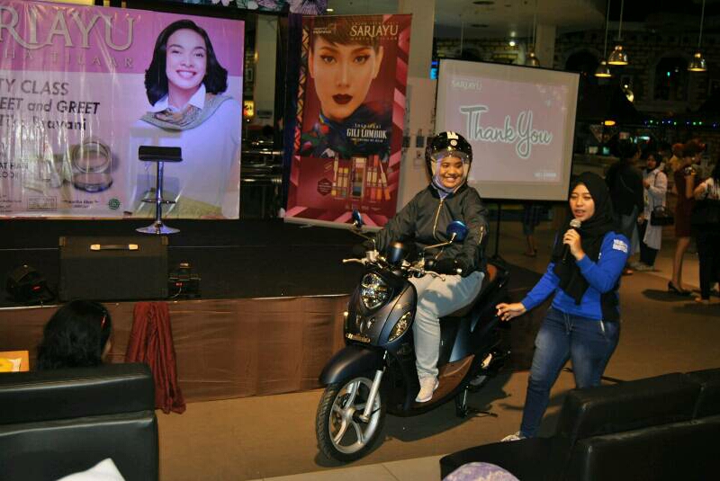 Wanita Yamaha Fino Diajari Perawatan Kecantikan dan Safety Riding