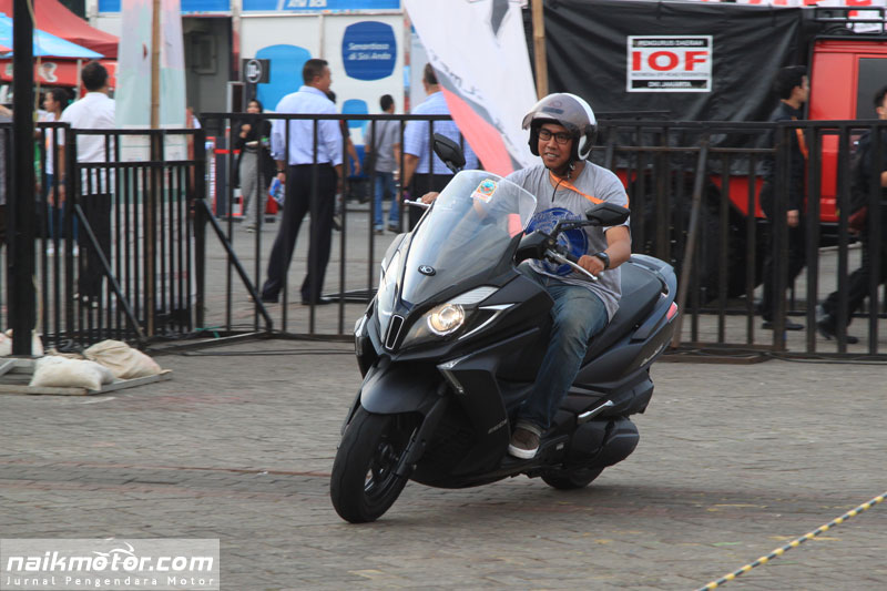 Test Ride Kymco Downtown