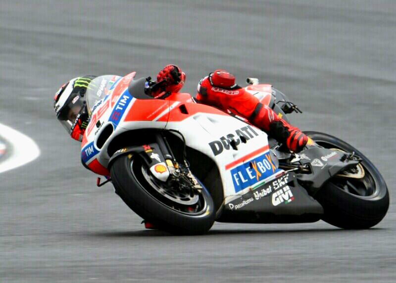 Tim Ducati Lakukan Berbagai Tes Hadapi MotoGP 2017 Le Mans