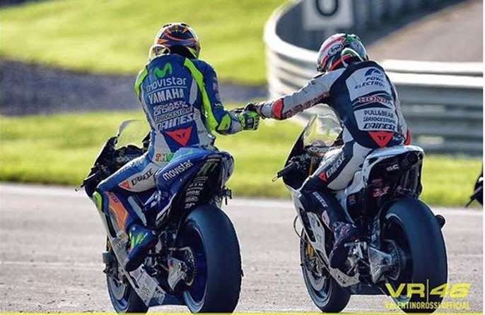 Rossi curahkan perhatian pada Nicky Hayden