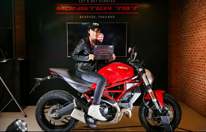 Ducati Monster 797 Red