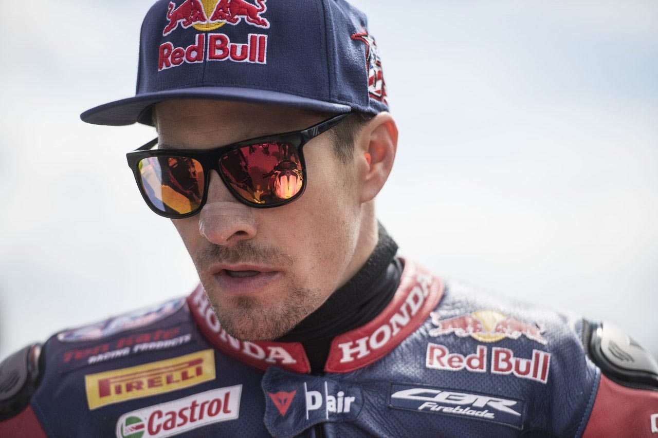 Nicky Hayden terlibat