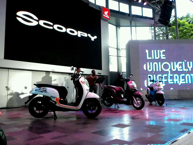 Charging HP di Honda Scoopy