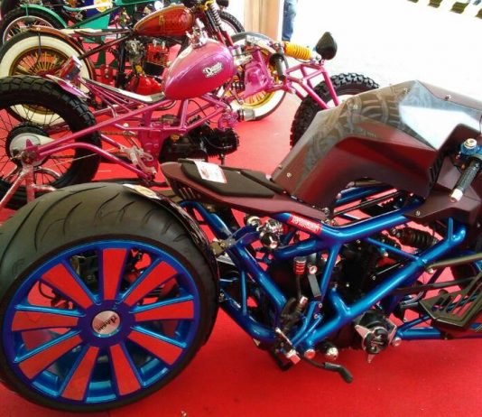 Galeri Foto Motor Modifikasi Juara HMC Manado 2017 motor modifikasi juara HMC Manado 2017.