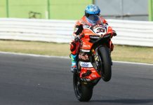 Kalahkan Duo Kawasaki, Melandri Rebut Juara di Race 2 WSBK Misano race 2 WSBK MIsano