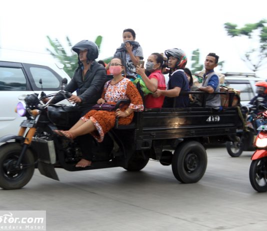 Potret Pemudik Naik Motor 2017 Bagian 1 Potret Pemudik Naik Motor 2017 Bagian 1