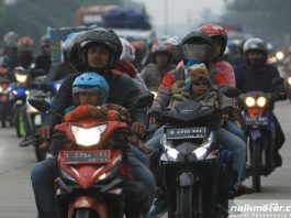 Potret Pemudik Naik Motor 2017 Bagian 2 Potret Pemudik Naik Motor 2017 Bagian 2