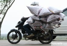 Jangan Asal, Bawa Barang Bawaan Menggunakan Sepeda Motor Ada Aturannya