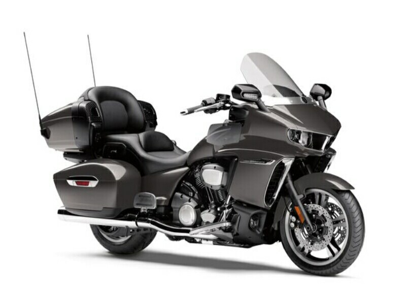 Yamaha Star Venture Touring Cruiser Lawan Sepadan HarleyDavidson Road
