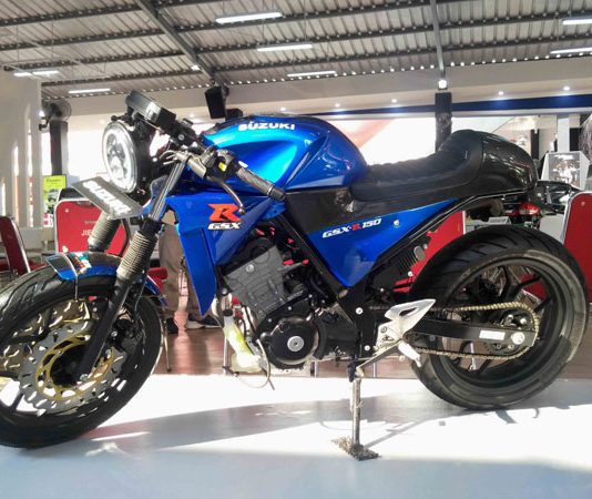 Parade Motor-motor Modifikasi Suzuki di Jakarta Fair 2017 Motor-Motor Modifikasi Suzuki