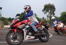 Camkan! Seluruh Orang Wajib Paham Naik Motor Aman Seluruh orang wajib paham Naik Motor aman