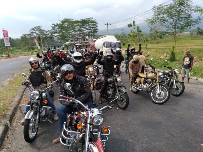 HOG Jadoel Naik Motor Royal Enfield ke Baturaden Bike Week 2017