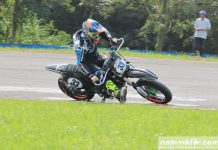 Aksi Para Pembalap di Galeri Foto Kejurnas Supermoto Sentul 2017 Galeri Foto Kejurnas Supermoto Sentul