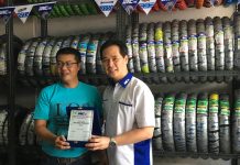 Semarak IRC Tire Beri Apresiasi Toko Penjual Ban Motor di Bandung Semarak IRC Tire Beri Apresiasi Toko Penjual Ban Motor di Bandung