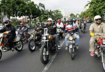 SyawalDab Jogja Buktikan Slogan Sopan di Jalan Tidak Arogan SyawalDab Jogja buktikan slogan Sopan di Jalan Tidak Arogan seperti misi yang diusungnya.