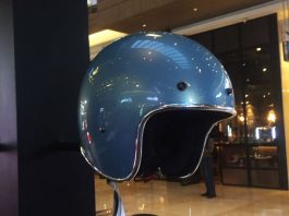 Harga Helm Edisi Spesial Vespa Settantesimo di Kota Kasablanka, Rp 1,5 Juta Helm Edisi Spesial Vespa Settantesimo