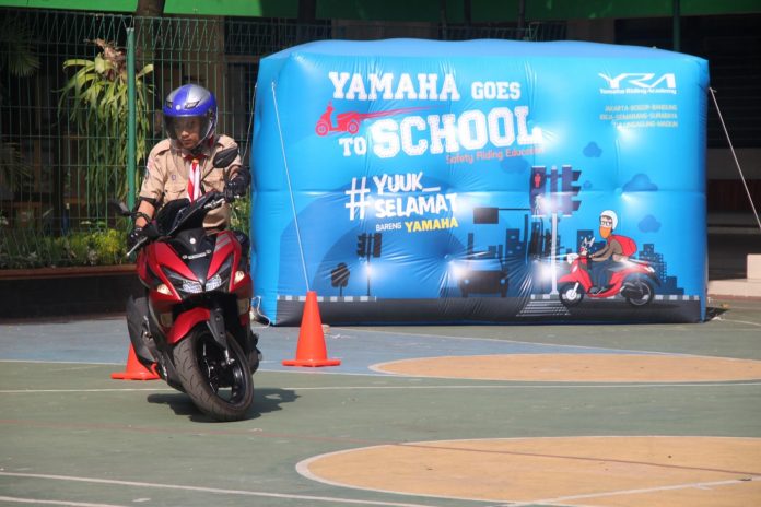 Pelatihan Safety Riding untuk Siswa