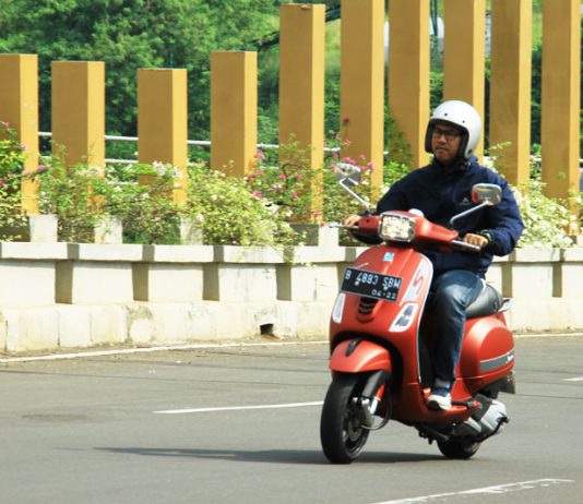 Begini Rasanya Naik Vespa S 125 i-get Sang Tambatan Hati Begini Rasanya Naik Vespa 125 i-get