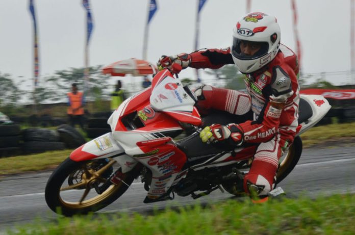 dua pembalap Honda Daya sabet podium 1