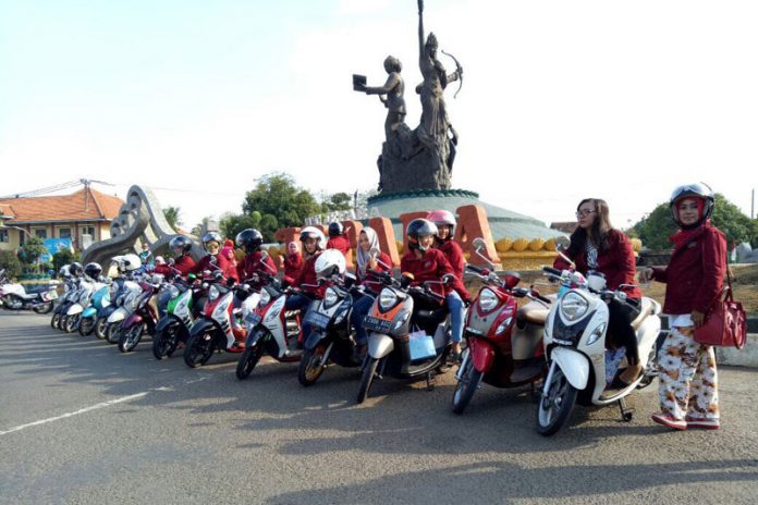 City Touring & Beauty Class Yamaha Fino Sambangi Kota R A Kartini