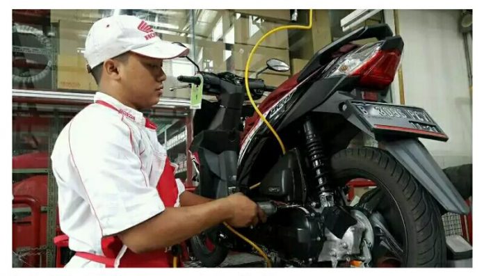 Rajin servis di wahana