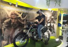 Merasakan Sensasi Jokowi Saat Naik Motor Trail Trans Papua di GIIAS Merasakan Sensasi Jokowi