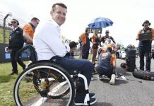 Hari yang Sama Rossi Celaka, Bos KTM Pit Bierer Patah Tulang Betis Pit Bierer Patah Tulang Betis