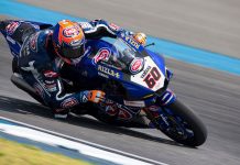 Michael van der Mark Diskusi ke Alex Lowes Cara Bawa Yamaha YZR-M1 Michael van der Mark