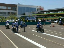 Kelompok Suporter Bonek Diajak Pelatihan Safety Riding Oleh MPM Bonek Diajak Pelatihan Safety Riding