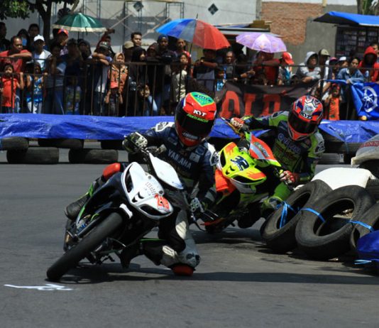 Galeri Foto: Aksi-aksi Pembalap di Yamaha Cup Race 2017 Seri 2 Kediri