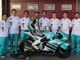 Kongsi Pecah, Hafizh Syahrin Tak Didukung Petronas Lagi di Musim 2018 Hafizh Syahrin Tak Didukung Petronas Lagi di Musim 2018