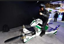 Sepeda Motor Terbang Hoversurf Milik Polisi Dubai Hadir di Gitex Technology Week Sepeda Motor Terbang Hoversurf Milik Polisi Dubai