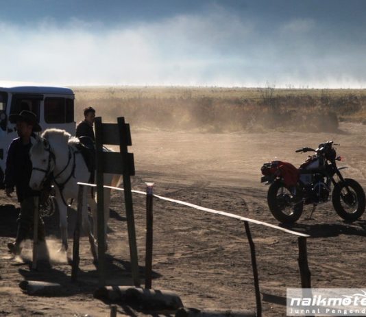 Merekam Suasana Pagi di Bromo dalam Motul Riding Story Merekam Suasana Pagi di Bromo dalam Motul Riding Story