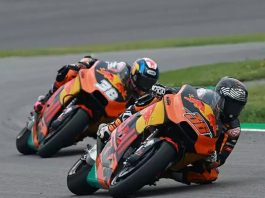 Test Rider Red Bull KTM Mika Kallio Akan Menggantikan Bradley Smith di MotoGP 2018? Kallio akan Menggantikan Bradley Smith