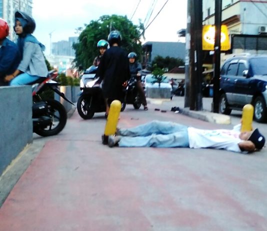 Cara Ekstrem VRCI Bekasi Imbau Pengendara Menghargai Pejalan Kaki Cara VRCI Bekasi Imbau Pengendara Menghargai Pejalan Kaki