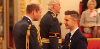 Jonathan Rea raih gelar MBE